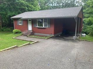 14 Rustic Rd, Highland Lakes, NJ 07422