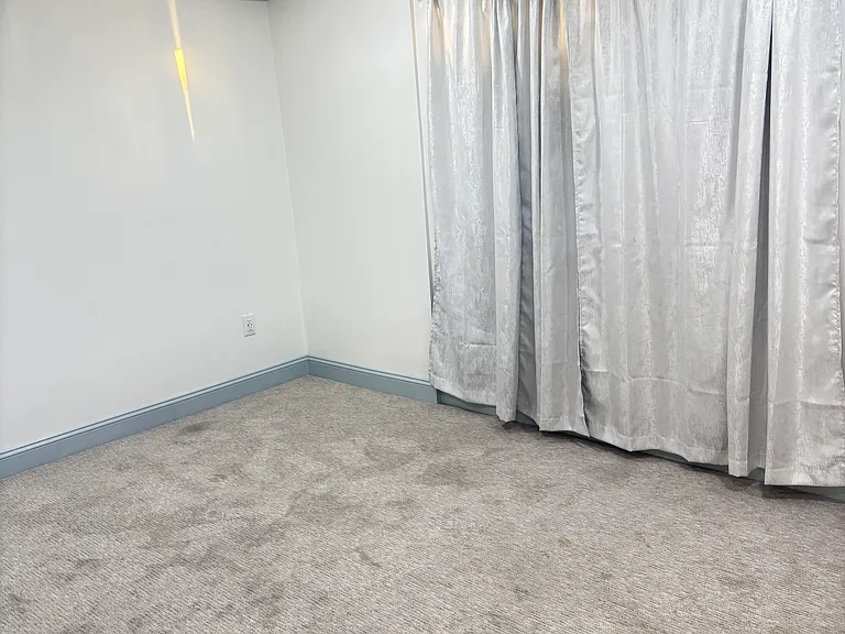1360 Baja St — Photo 5