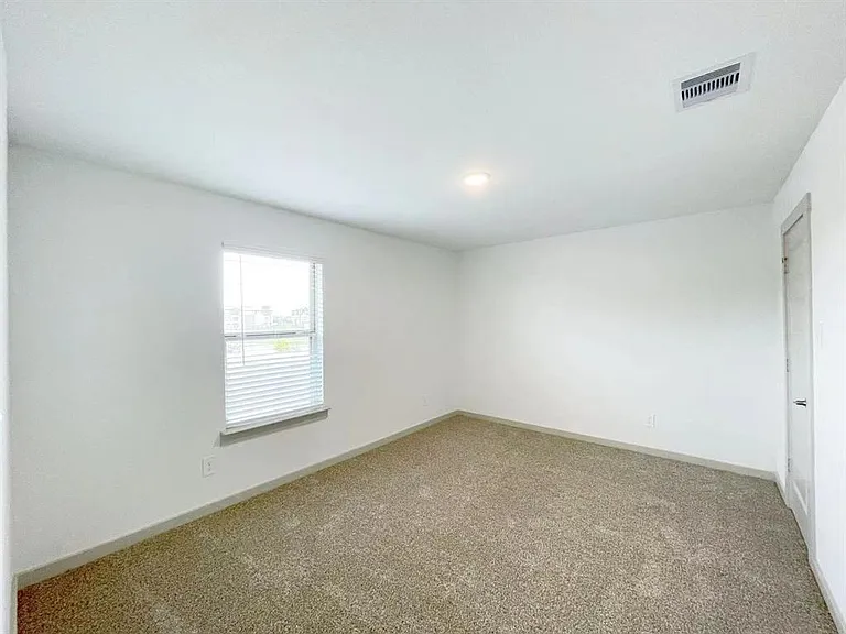 28303 Hazel Trl — Photo 13