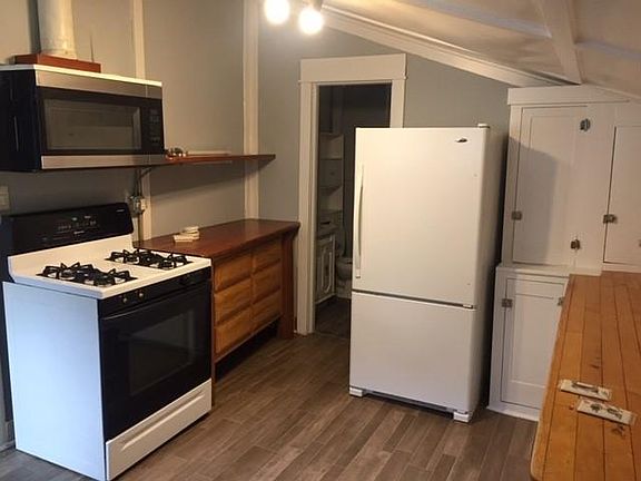 5th image of 202 N Stewart Ave