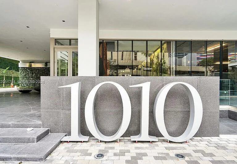 1010 Brickell Ave #1403 — Photo 1