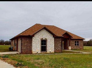419 Robertson Rd, New Boston, TX 75570