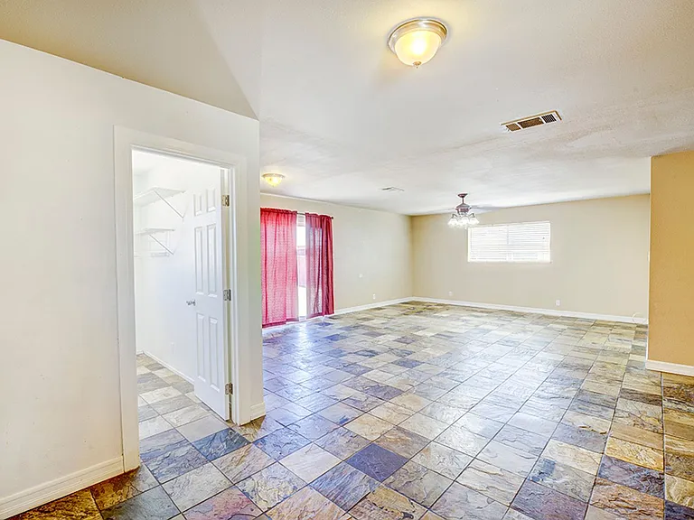 3990 Syracuse Dr — Photo 22