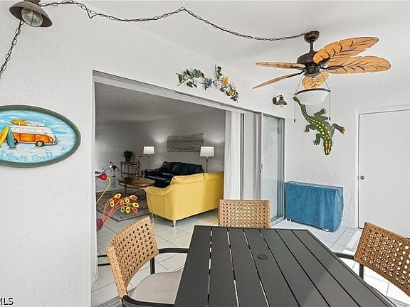 3rd image of 1006 SE 46th St APT 1B
