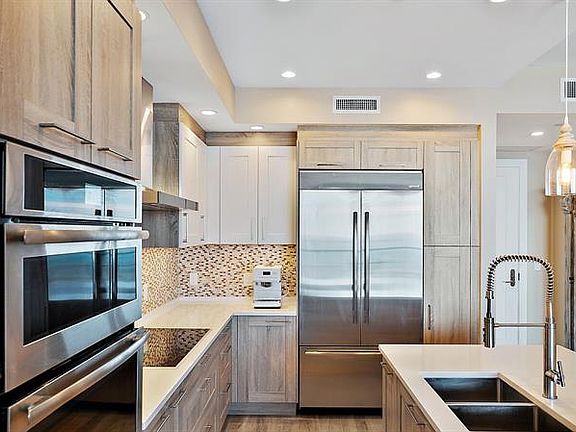 5th image of 100 1st Ave N Unit 2802