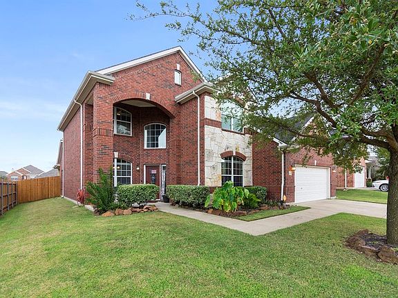 3rd image of 4016 Burwood Dr
