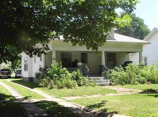 824 S 5th St, Clinton, IN 47842