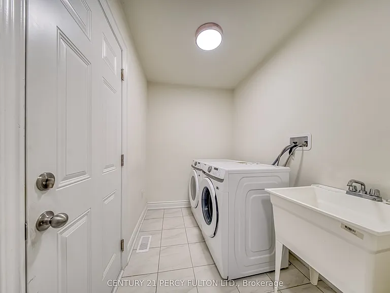 1223 Plymouth Dr — Photo 17