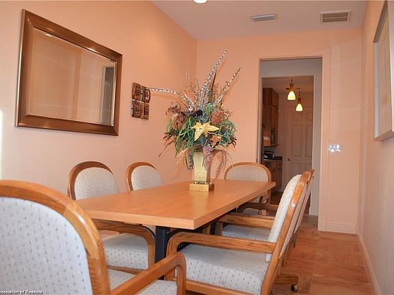 5th image of 308 Dal Hall Blvd