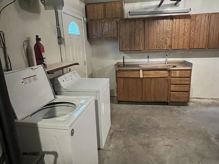 617 W Fern Ave — Photo 15