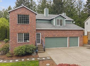 6009 SW 33rd Pl, Portland, OR 97239