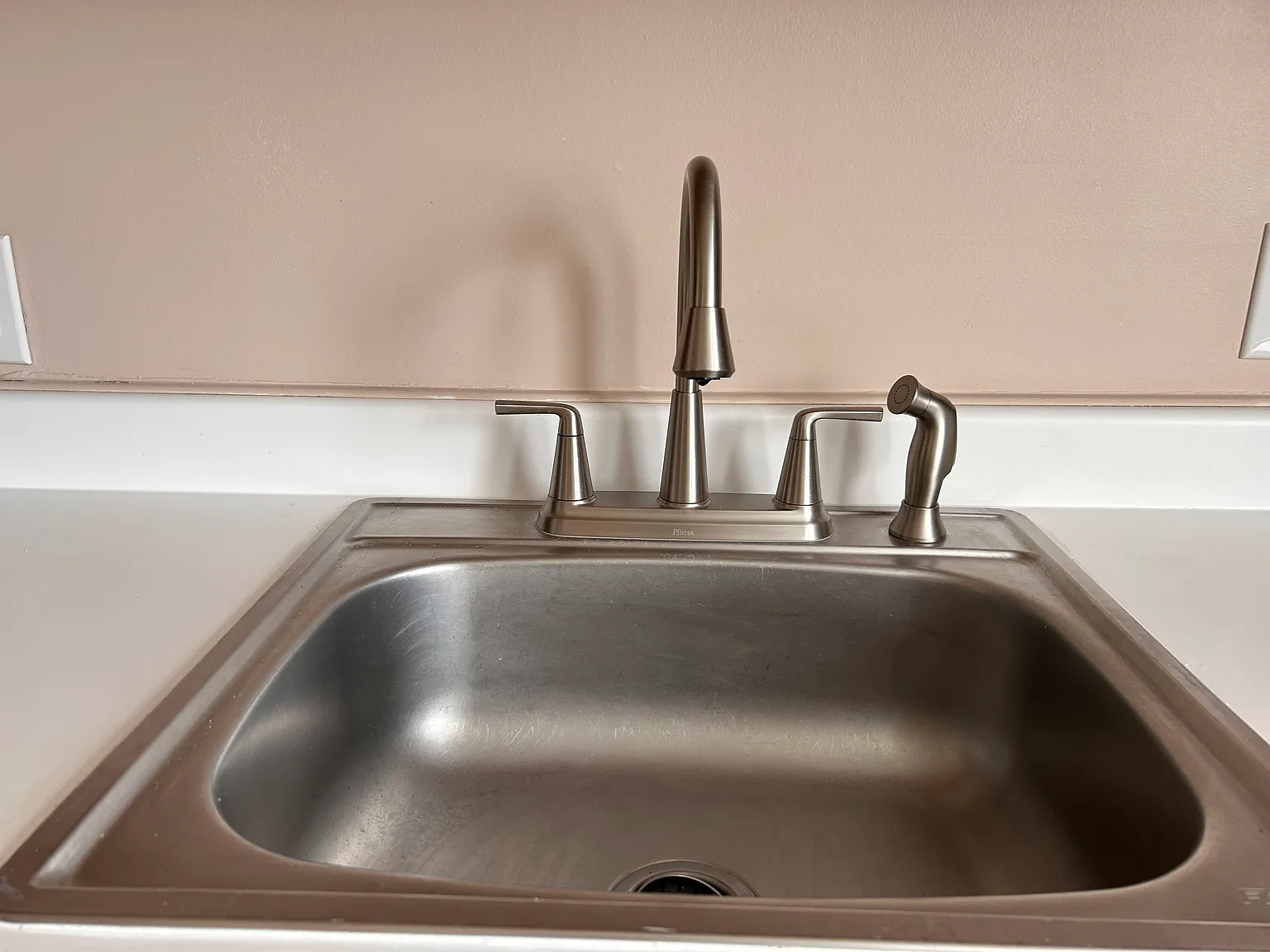 2 bed, 850 sqft, $950 — Photo 4