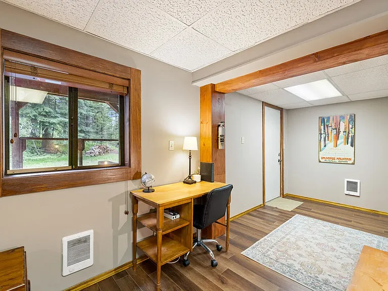 284 Moonridge Dr — Photo 15