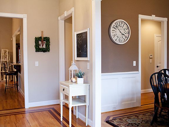 Foyer/Dining Room View