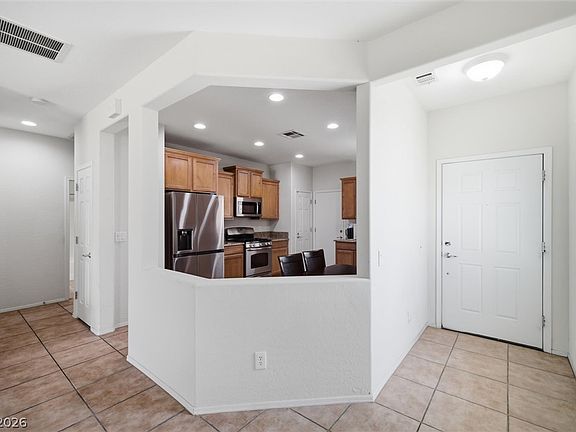 5th image of 6168 Majestic Wind Ave