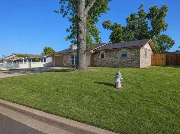 1312 W Wood St, Rogers, AR 72756