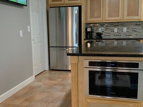 3rd image of 6930 Wetzel Dr