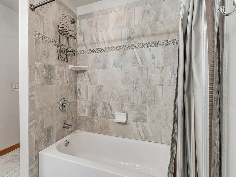 4701 N Peniel Ave — Photo 22