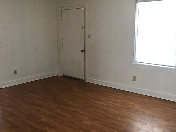 5th image of 1711 Sailors St