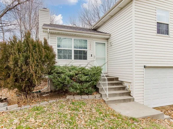 1304 E 152nd Ter, Olathe, KS 66062