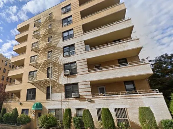 2 West End Avenue image 1 of 1