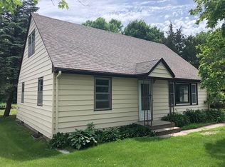 300 4th Ave NW, Isanti, MN 55040