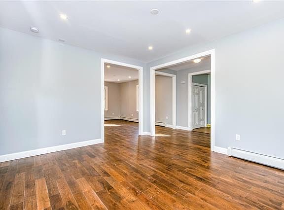 4th image of 4 S Lawn Ave