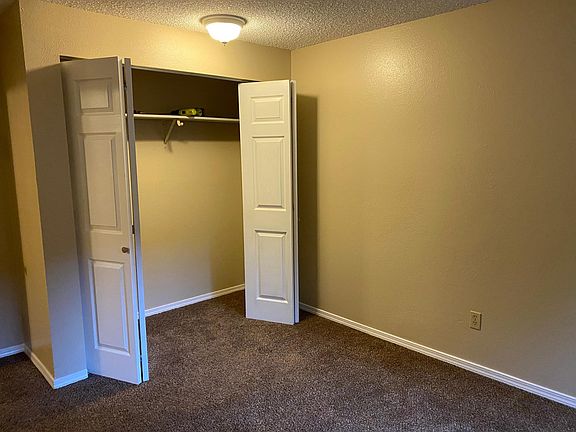 5th image of 1019 7th St SE APT B