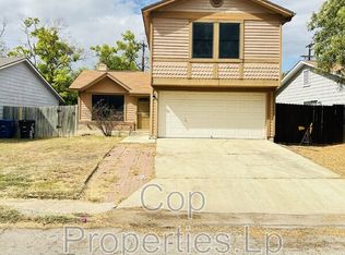 6135 Valley Bay Dr, San Antonio, TX 78250