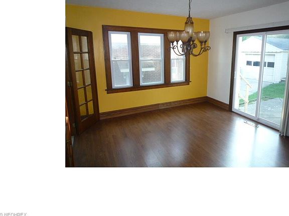 3rd image of 2428 4th St