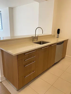 Rented by Windsor Property Management | media 16