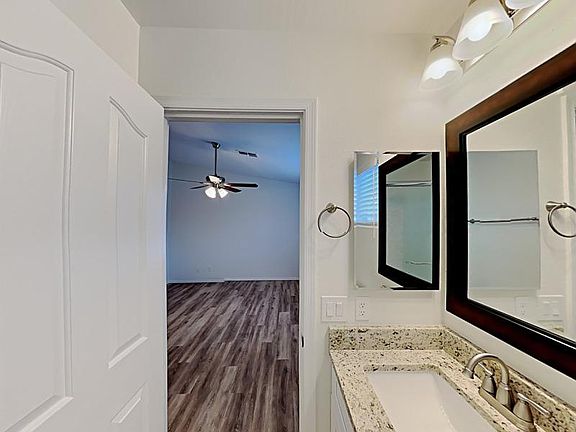 5th image of 2716 W Kristina Ave