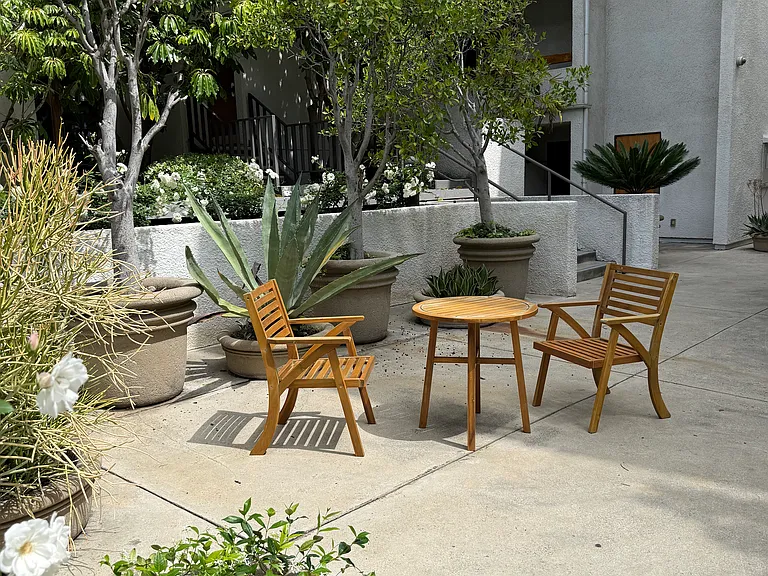 500 E Del Mar Blvd #1 — Photo 1