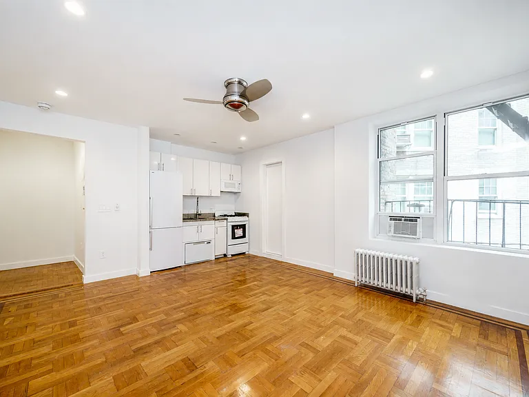 300 W 12th St #2C — Photo 2