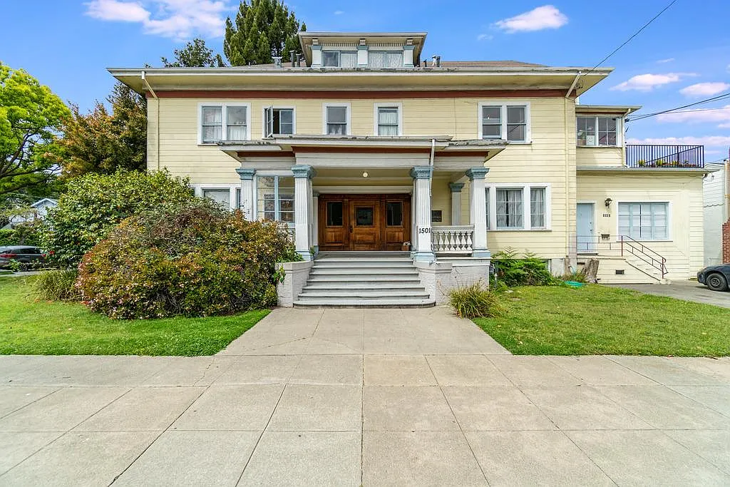 1501 Grand St #A photo 1