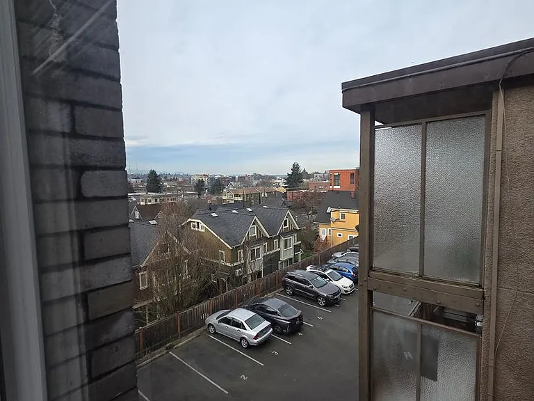 Seward Apartments — Photo 13