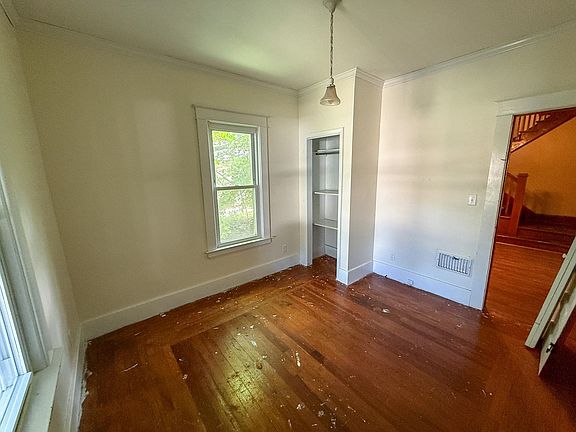 3rd image of 2085 Shattuck Rd