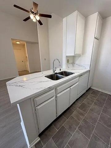 2 bed, 2.0 bath, $2,895 — Photo 4