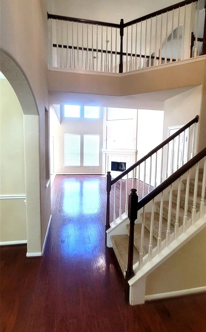 4 bed, 2.5 bath, 2622 sqft, $2,680 — Photo 4