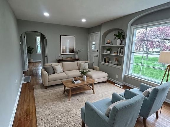2nd image of 35888 Chestnut Ridge Rd
