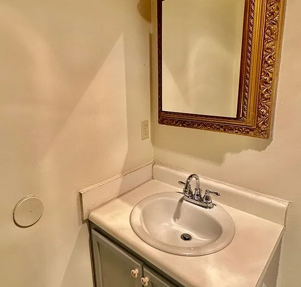 220 Marigny Cir — Photo 9