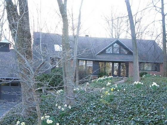 1st image of 319 Whitthorne Dr