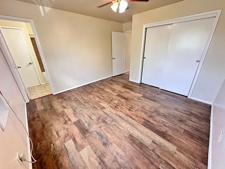 501 Texas Street NE — Photo 13