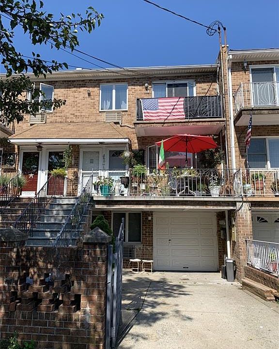2nd image of 160 Bay 8 St