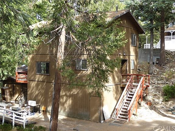 2nd image of 532 Rose Ln