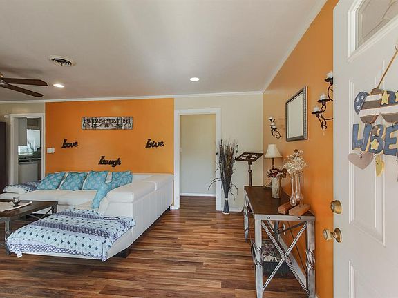 5th image of 1014 Lynnwood Ave