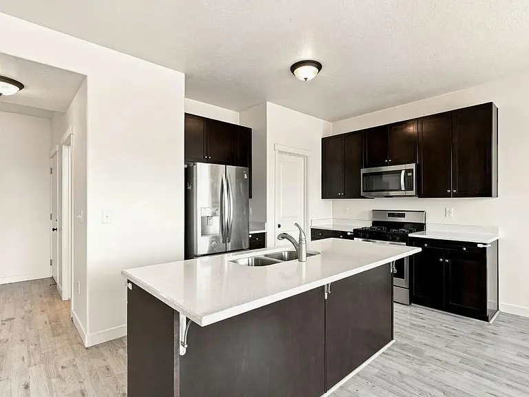 1084 W Chimney Pass Dr #MAIN — Photo 4