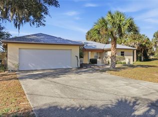 870 N Country Club Dr, Crystal River, FL 34429