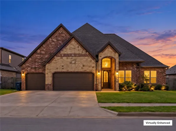 1905 SW Edinburgh Ave, Bentonville, AR 72712