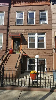 Rented by Jenefer Joseph & Associates | media 17